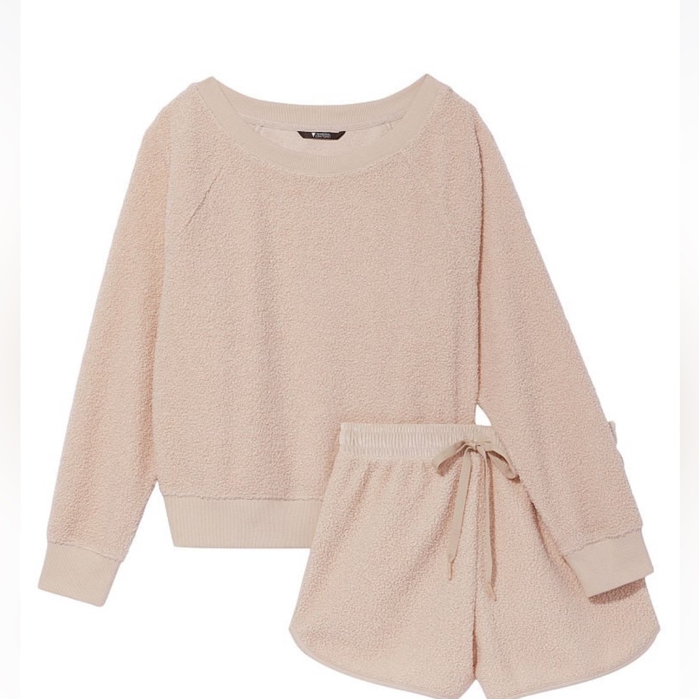 🆕 VICTORIA'S SECRET Teddy Fleece Crewneck Set M  8/10 - Picture 3 of 10